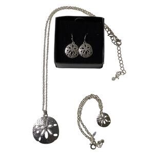 Shofel Bros Avon Silver Tone Sand Dollar Necklace Bracelet Earrings Set F18-40